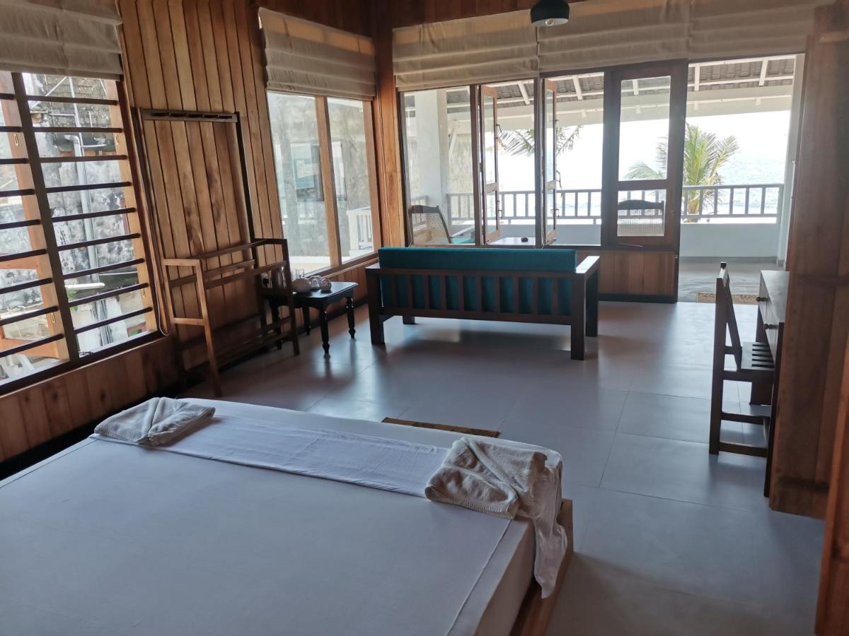 Mountain Wave Hotel And Surfshop Hikkaduwa Exterior foto
