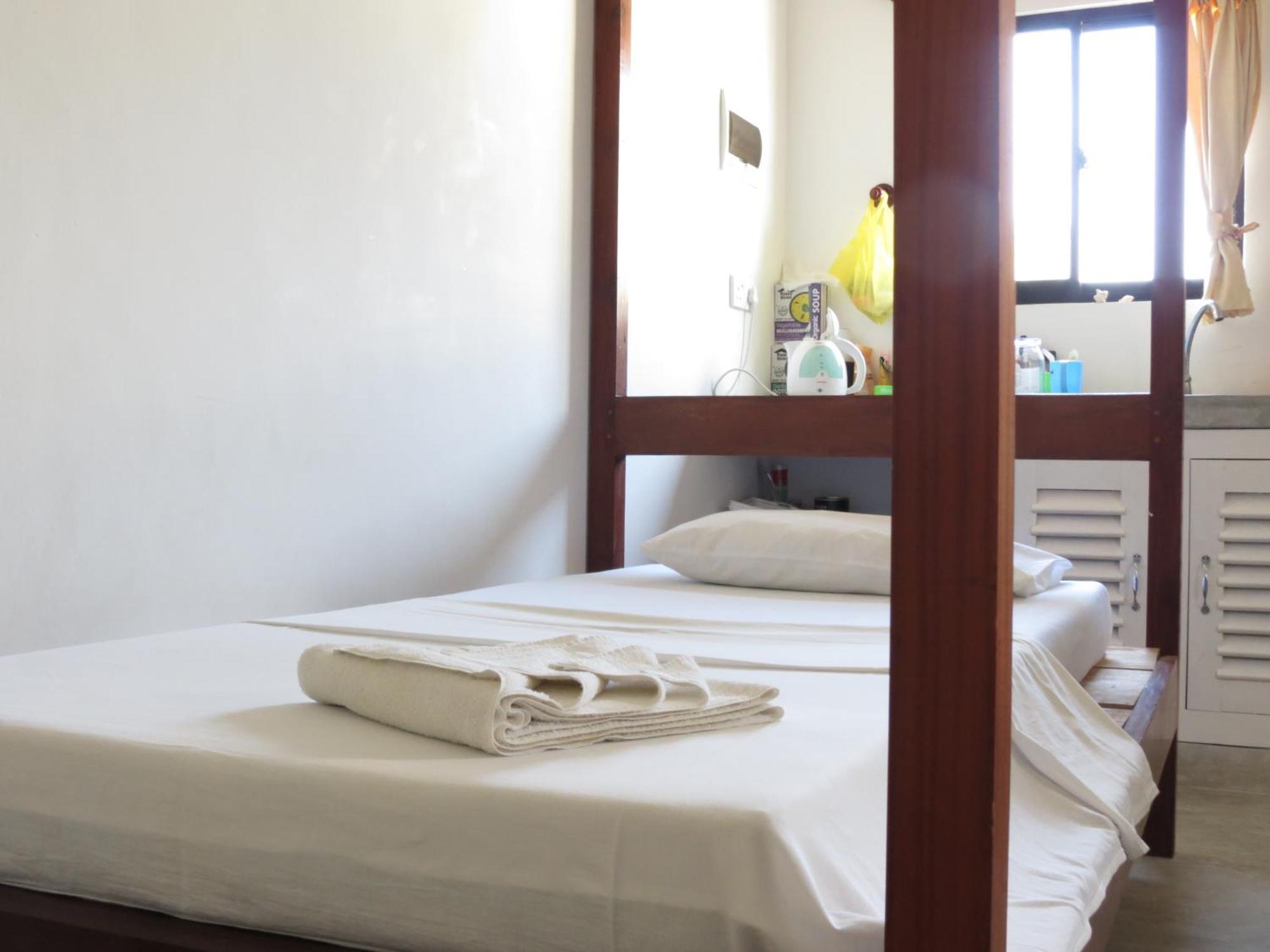 Mountain Wave Hotel And Surfshop Hikkaduwa Quarto foto