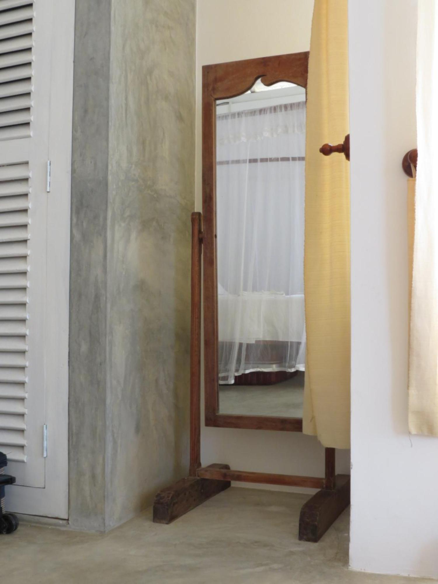 Mountain Wave Hotel And Surfshop Hikkaduwa Quarto foto