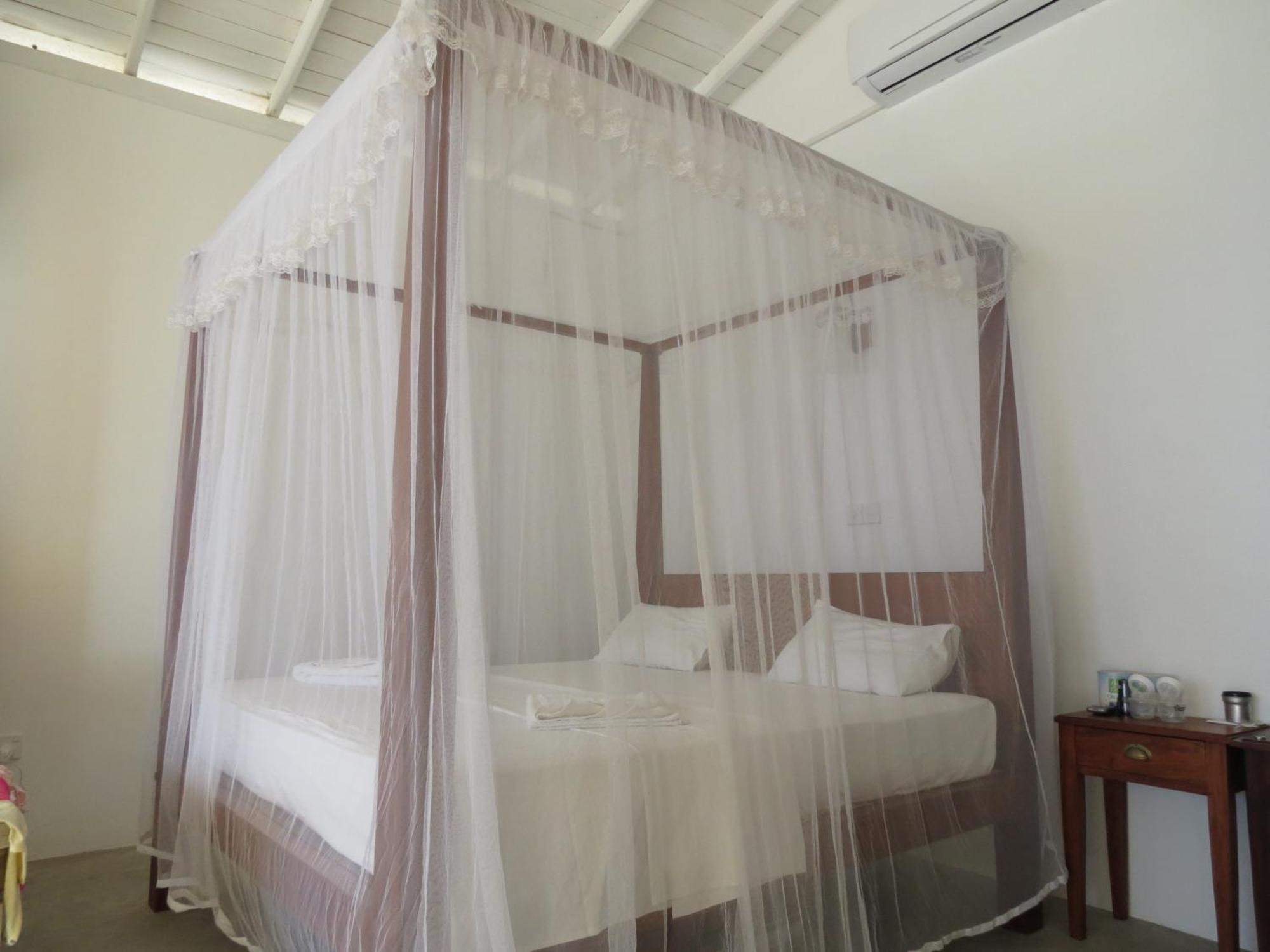 Mountain Wave Hotel And Surfshop Hikkaduwa Quarto foto